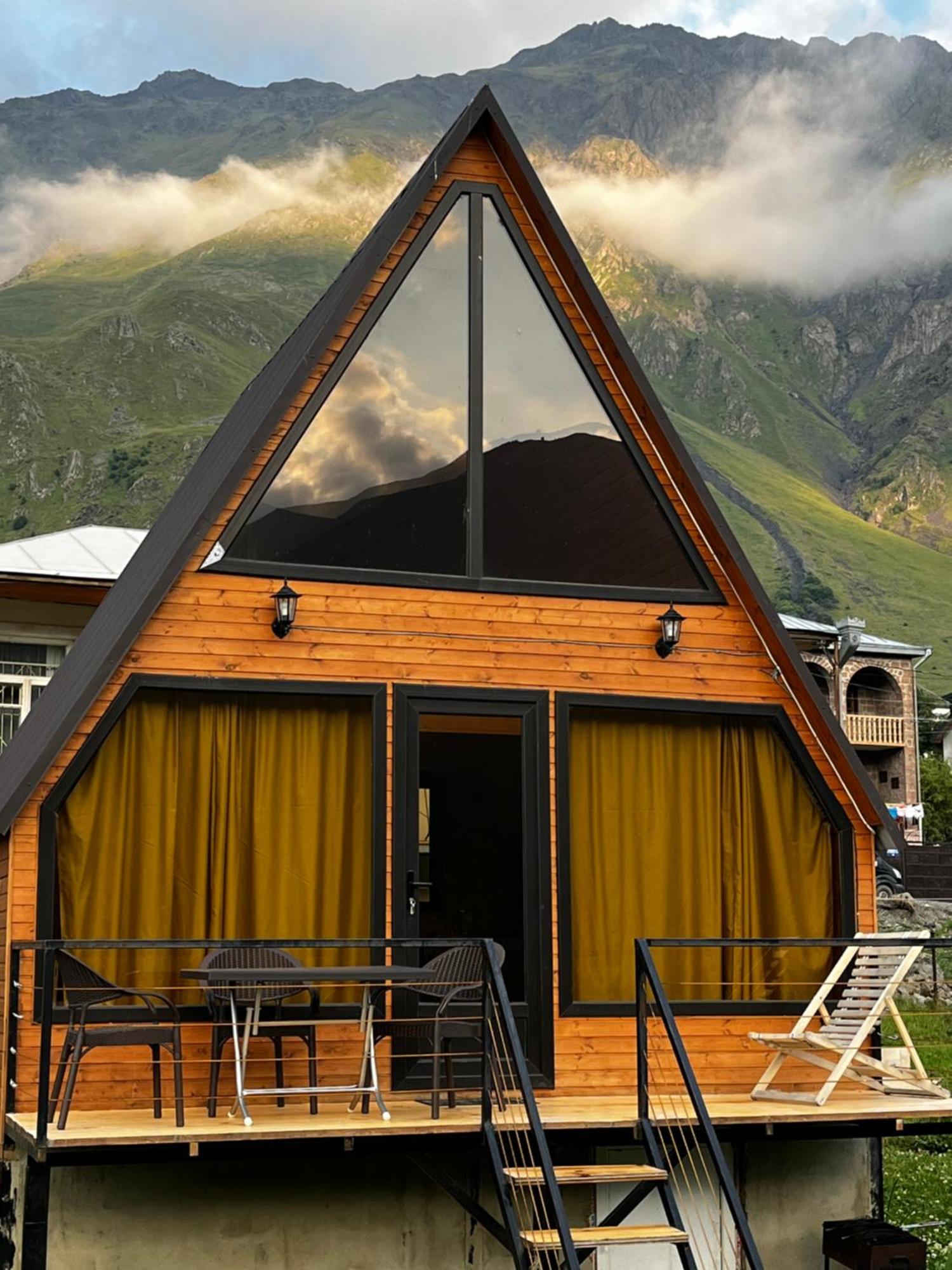 Ska Cottage Kazbegi Exterior foto